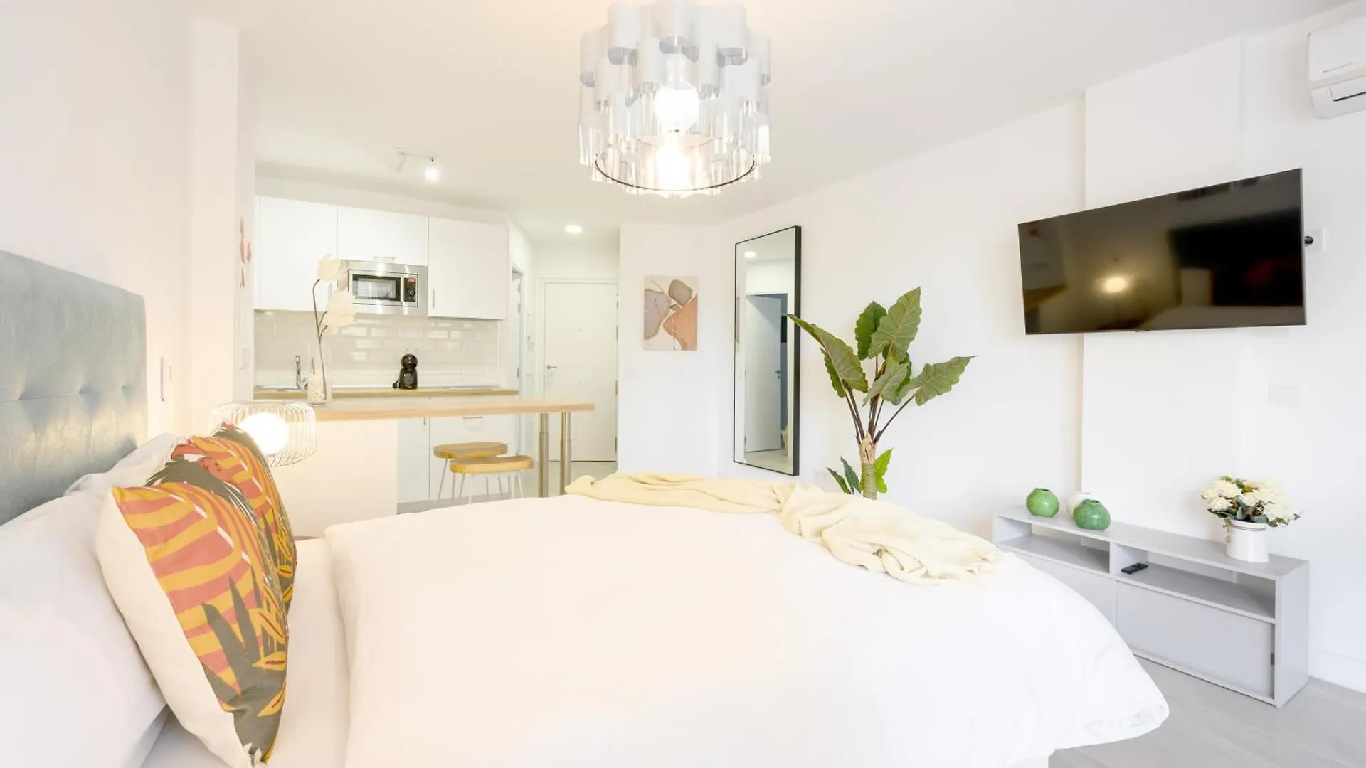 Veramar - Terrace, Pool & Parking By 10Tosea Fuengirola